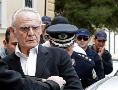 Στα «ύψη» ακόμα η εγγύηση αποφυλάκισης για τον Άκη Τσοχατζόπουλο - Μόλις 50.000 ευρώ κατάφερε να μαζέψει